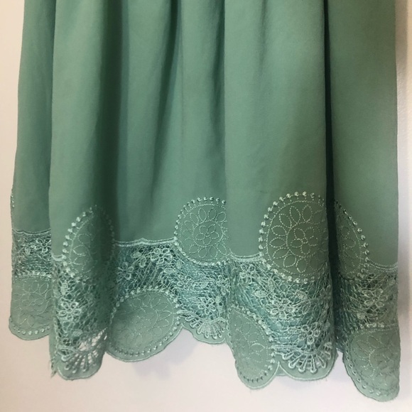 SOIÉBLU | Green Knee-length Garden Party Dress - Picture 4 of 5